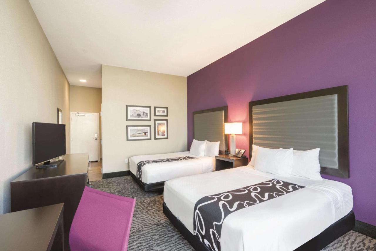 La Quinta By Wyndham Memphis Downtown Hotel Exterior photo